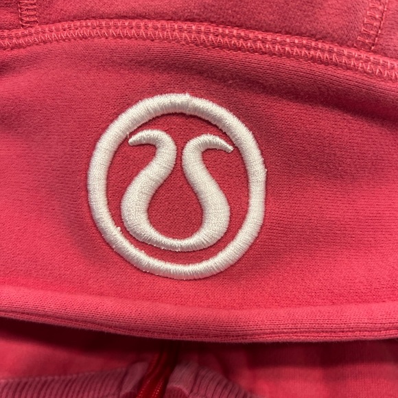 Lululemon Scuba Hoodie Pink - Picture 5 of 6